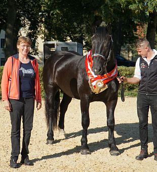 Angela Mosser aus Kleblach-Lind - Norikerzüchterin des Jahres 2021